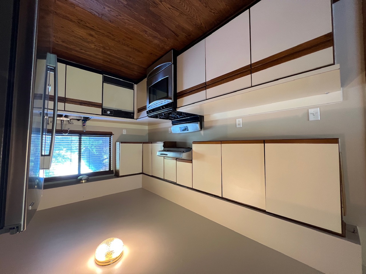 Kitchen cabinets and stove