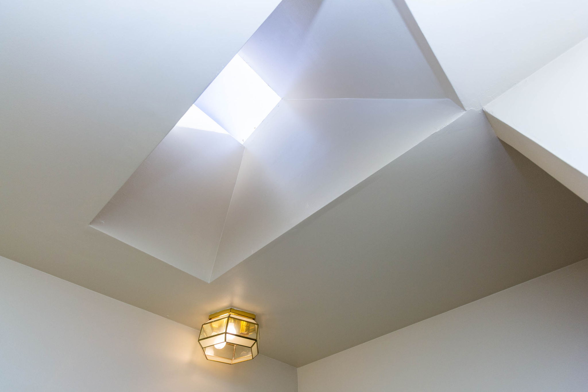 Full bath with skylight